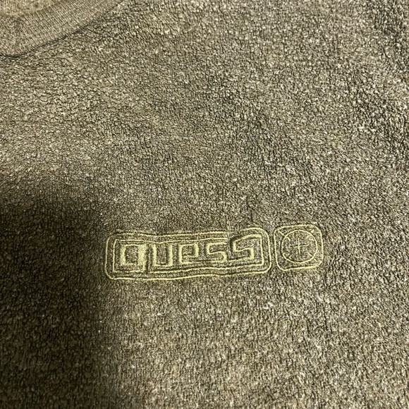 4/$10 Guess Boys Size 16/18 V neck Vintage sweater pullover - Picture 2 of 3